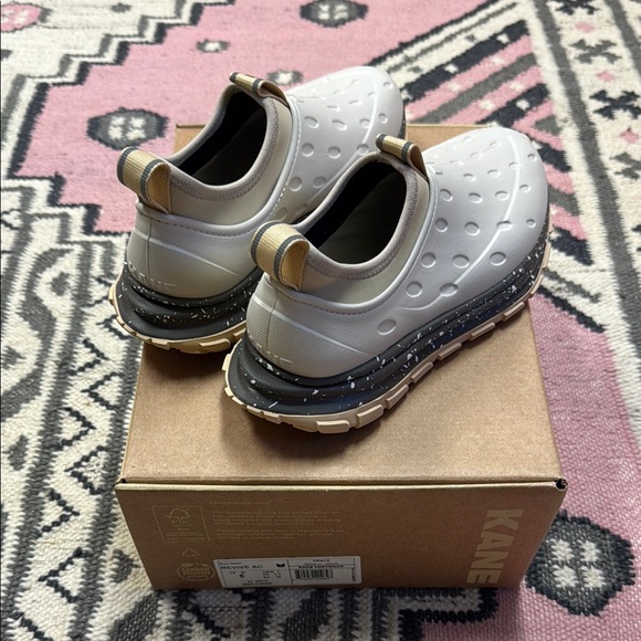 KANE Revive AC Active Recovery Shoe - Picture 2 of 6